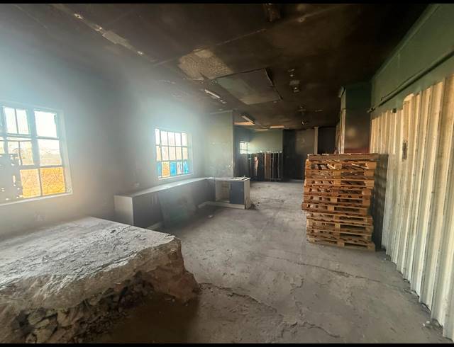200M² WAREHOUSE TO LET IN MARAISBURG